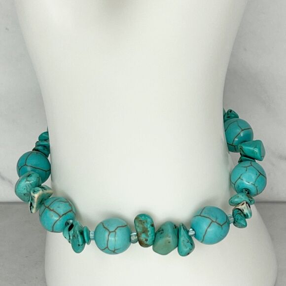 Faux Turquoise Beaded Stretch Bracelet - Picture 4 of 8